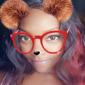 Meet your Posher, Felicia